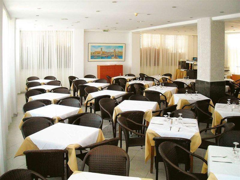Thalia Hotel Pefki エクステリア 写真