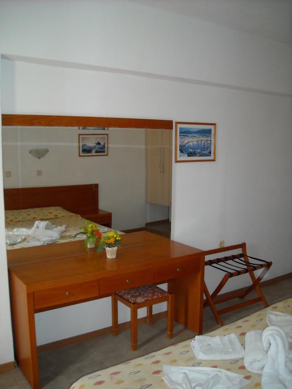Thalia Hotel Pefki エクステリア 写真